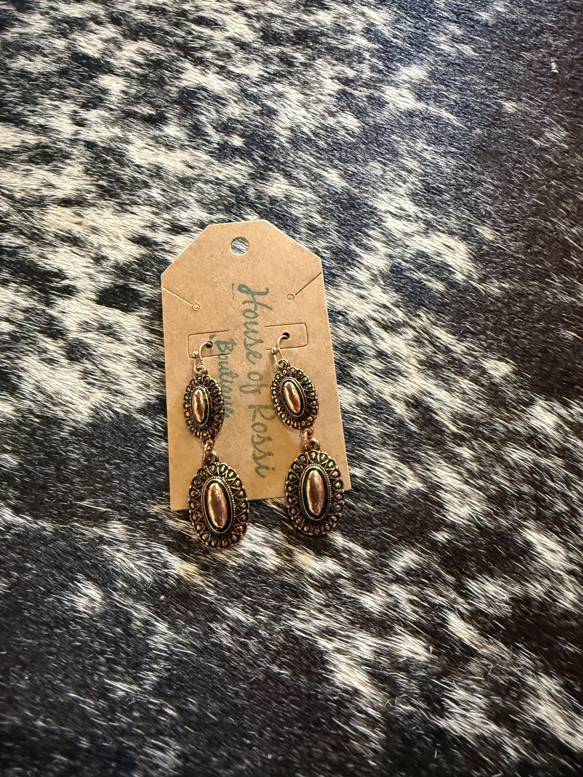 Courtlyn Earrings